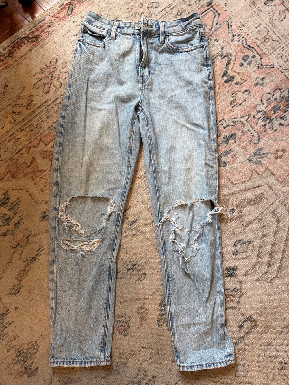 American Eagle Outfitters Light Blue Distressed Women's Slim Straight Jeans